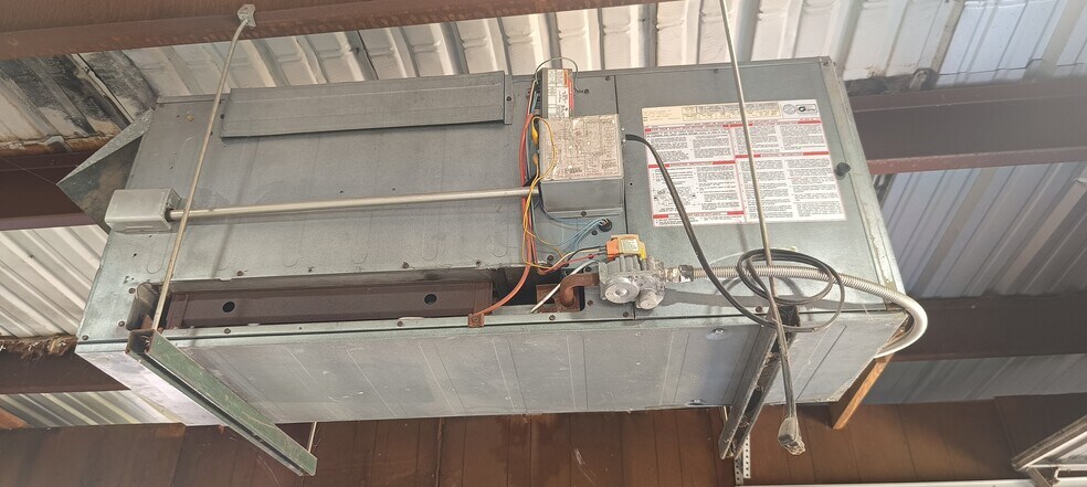 More Photos Of 610 New York St, Navasota Flex For Lease