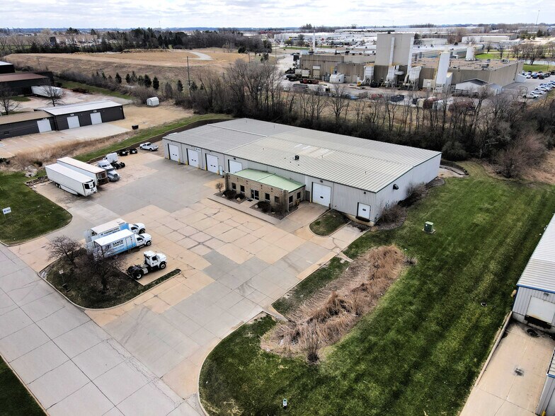 More Photos Of 5658 Westminster Dr, Cedar Falls Warehouse For Lease