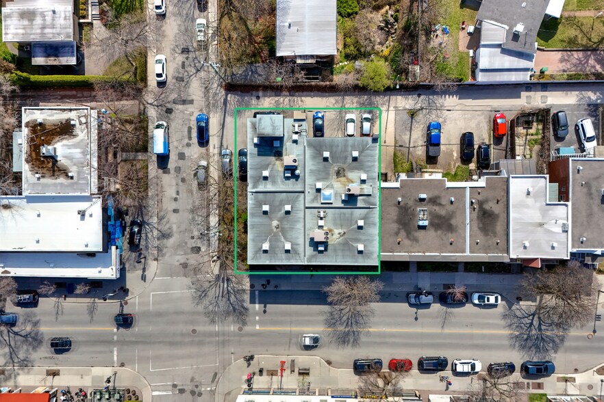 More Photos Of 1474 Rue Fleury E, Montréal Office For Sale