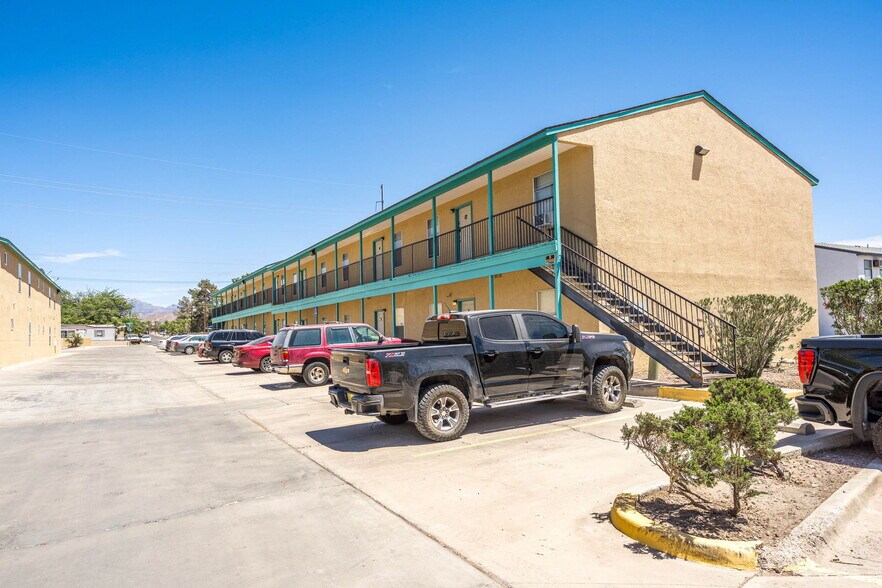 More Photos Of 2306 S Espina St, Las Cruces Apartments For Sale
