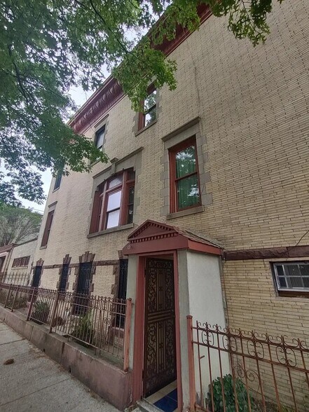More Photos Of 175 Fenimore St, Brooklyn Flex For Lease