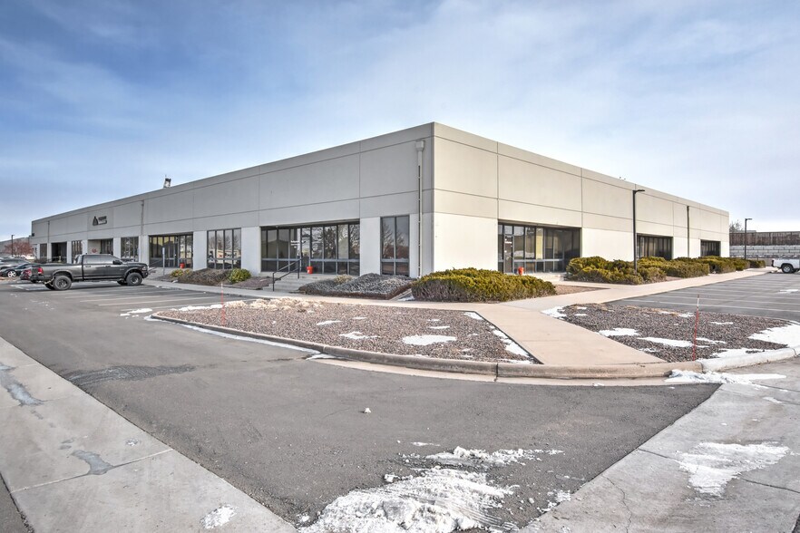 More Photos Of 20100 E 32nd Pky, Aurora Light Manufacturing For Lease
