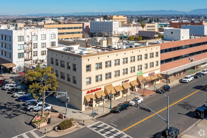 More Photos Of 1522 18th St, Bakersfield Storefront Retail Office For Lease