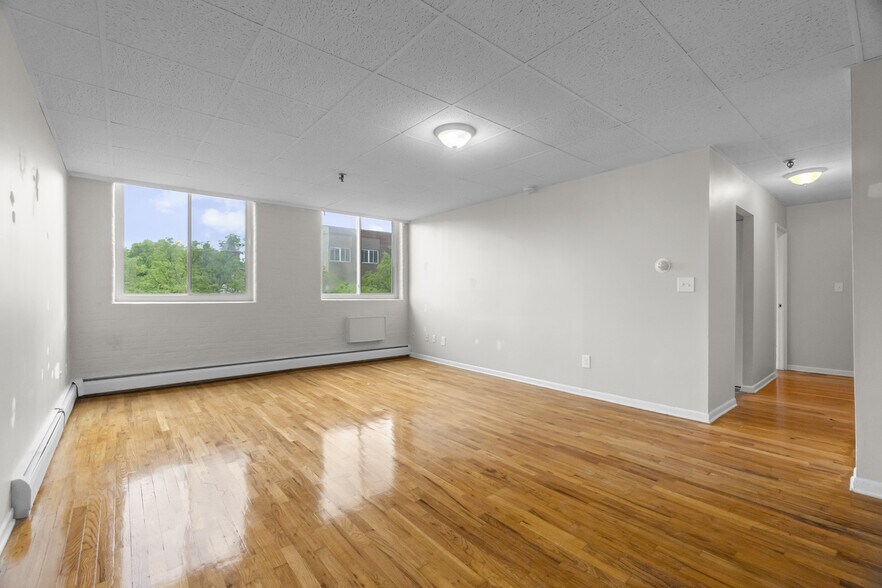 More Photos Of 71 Catlin St, Meriden Multifamily For Sale