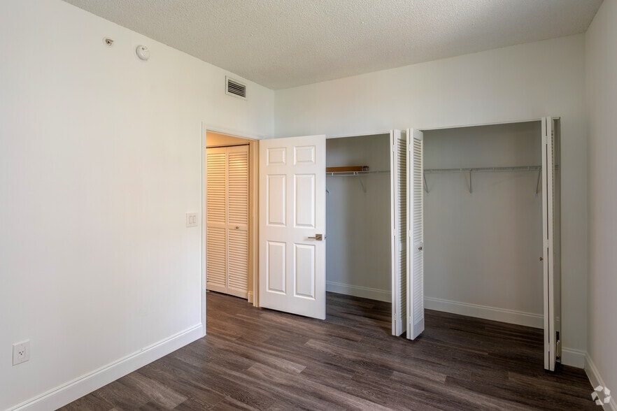 More Photos Of 255 Evernia St, West Palm Beach Apartments For Sale