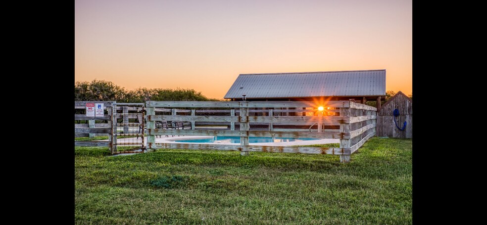 More Photos Of 1287 S County Road 1155, Riviera Hospitality For Lease