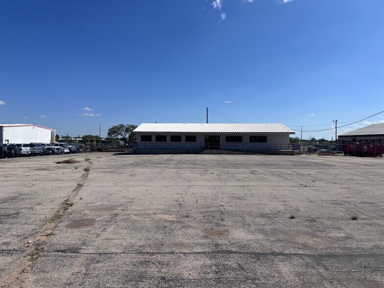 More Photos Of 1514 E 2nd St, Odessa Freestanding For Lease
