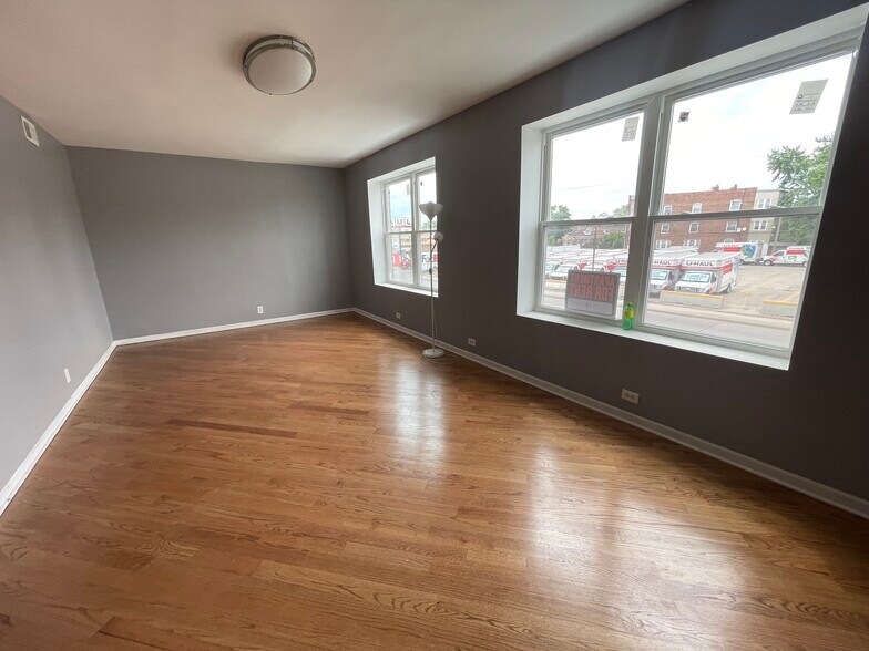 More Photos Of 1745 N Cicero Ave, Chicago Freestanding For Sale