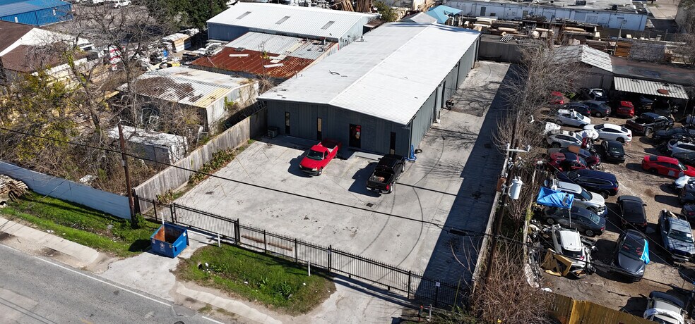 More Photos Of 1826 Ojeman Rd, Houston Service For Lease