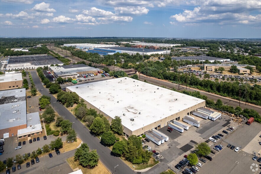 More Photos Of 75 Carter Dr, Edison Warehouse For Lease