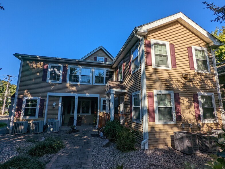 More Photos Of 10 Burnside Ave, Congers Apartments For Sale