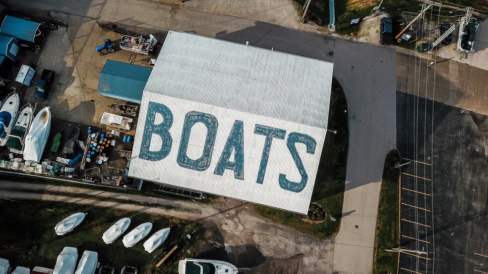 More Photos Of 1601 Bowne Ave, Charleston Freestanding For Sale