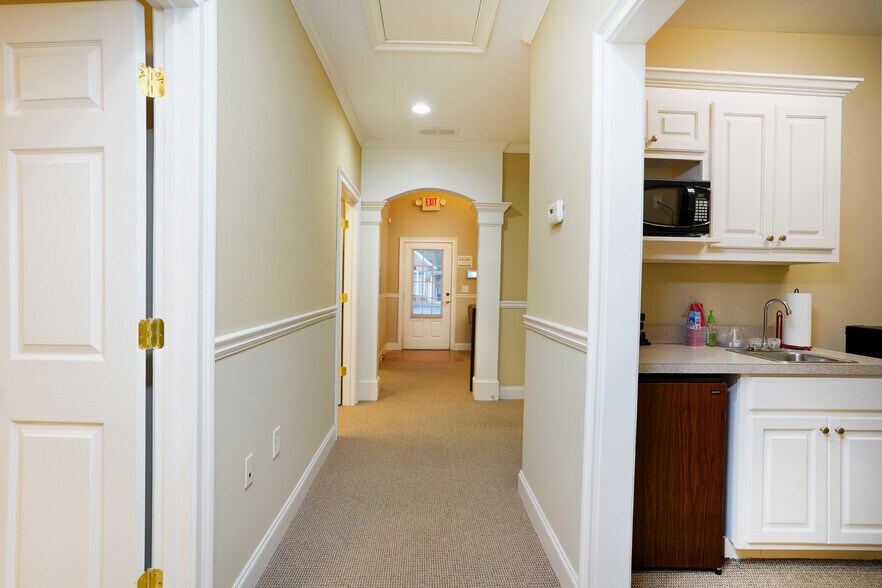 More Photos Of 2775 Cruse Rd, Lawrenceville Office Residential For Sale