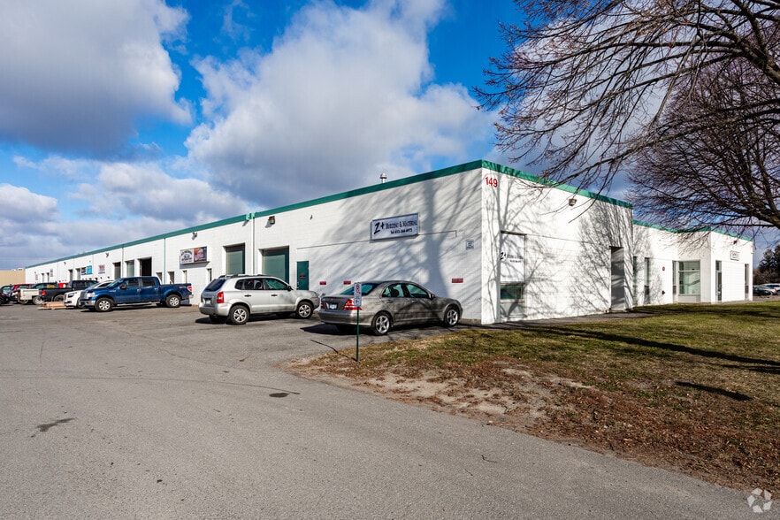 More Photos Of 149 Bentley Ave, Ottawa Warehouse For Lease