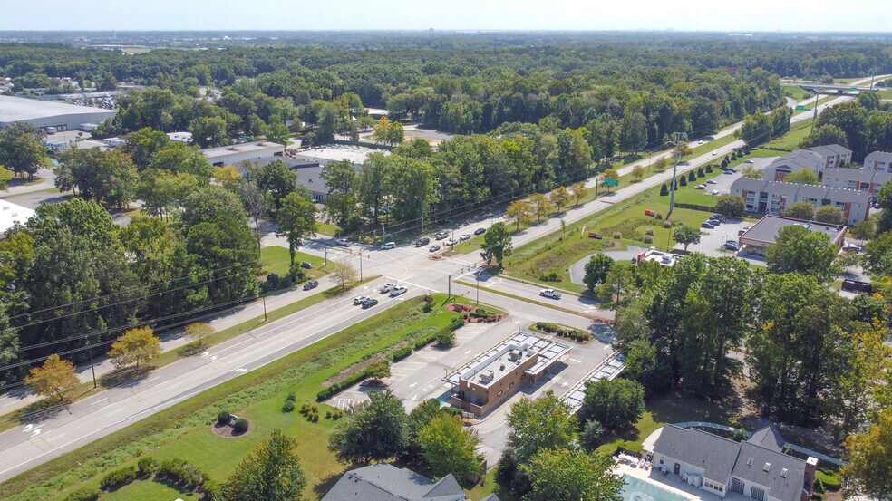 More Photos Of 200 Floyd Thompson Blvd, Hampton Fast Food For Lease