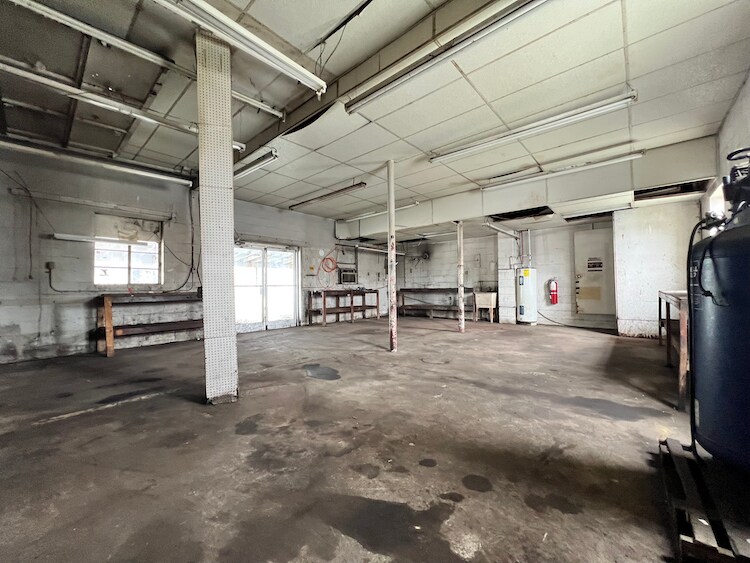 More Photos Of 1309 Old Cherry Point Rd, New Bern Light Manufacturing For Sale