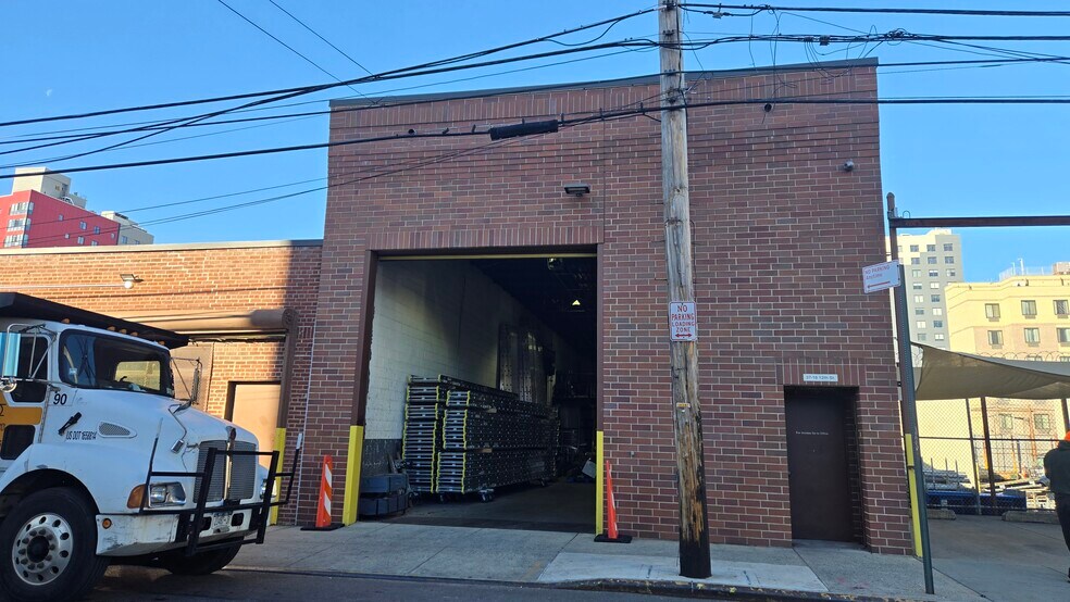 More Photos Of 37-18 12th St., Long Island City Industrial For Lease