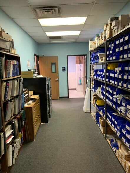 More Photos Of 4364 E Alexander Rd, Las Vegas Warehouse For Lease