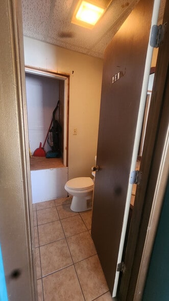 More Photos Of 1116 SW H Ave, Lawton Religious Facility For Sale