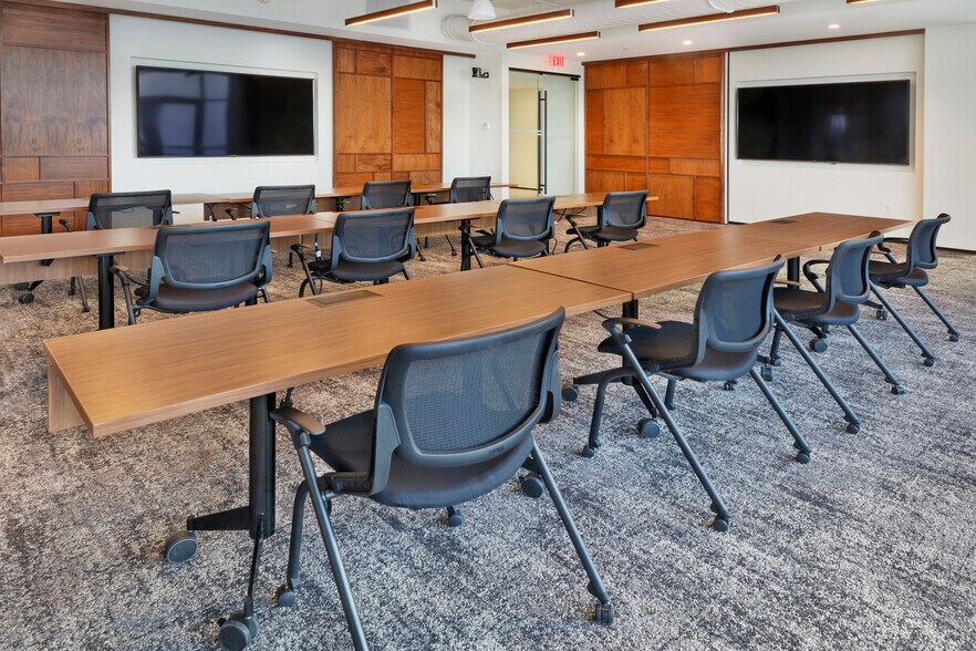 More Photos Of 277 S Washington St, Alexandria Coworking Space