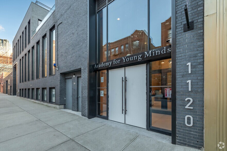 More Photos Of 11-20 46th Rd, Long Island City Loft Creative Space For Lease