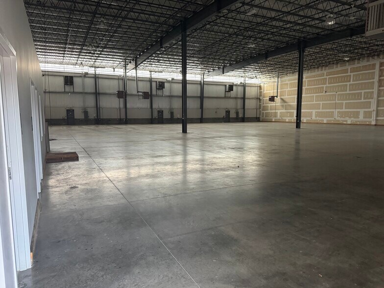 More Photos Of 20 Tyler Way, Newark Warehouse For Lease