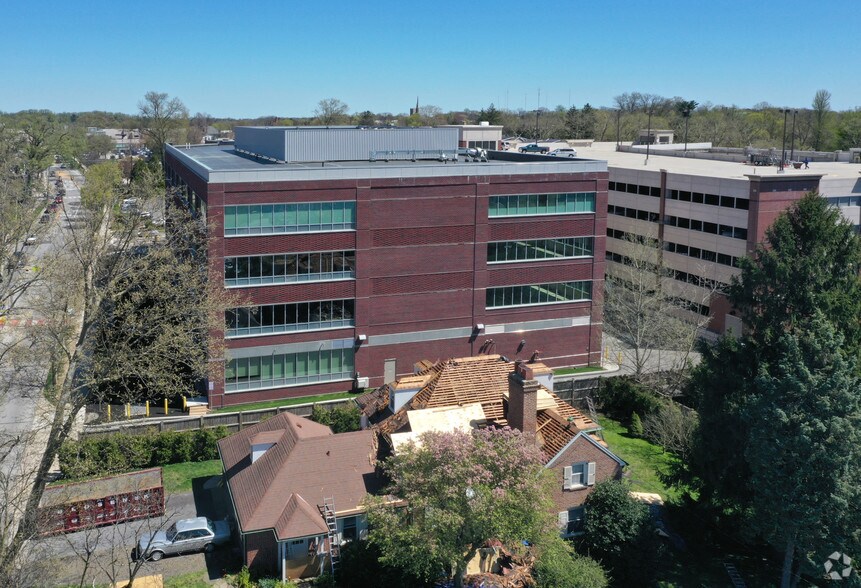 Primary Photo Of 135 S Bryn Mawr Ave, Bryn Mawr Medical For Lease