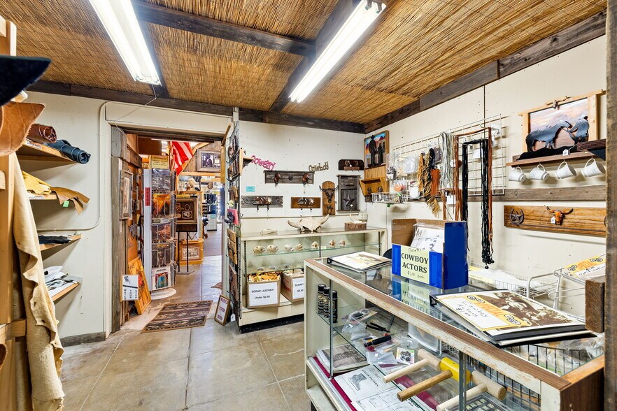 More Photos Of 135 N 2nd Ave, Upland Storefront For Lease