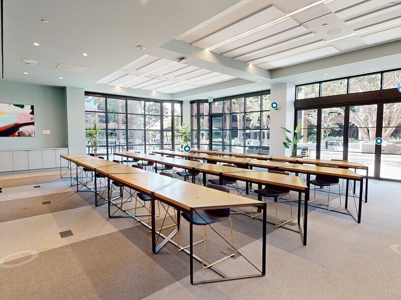 More Photos Of 3070 Bristol St, Costa Mesa Unknown For Lease