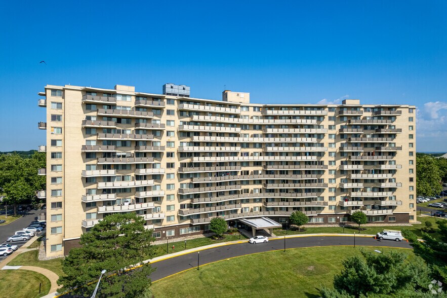 More Photos Of 3005 Chapel Ave, Cherry Hill Apartments For Sale