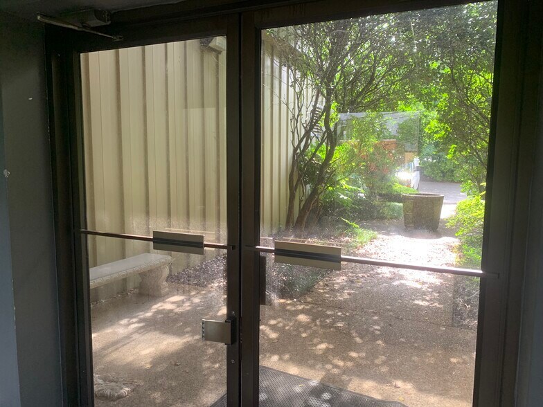 More Photos Of 207 Dunson St, Andalusia Light Distribution For Sale