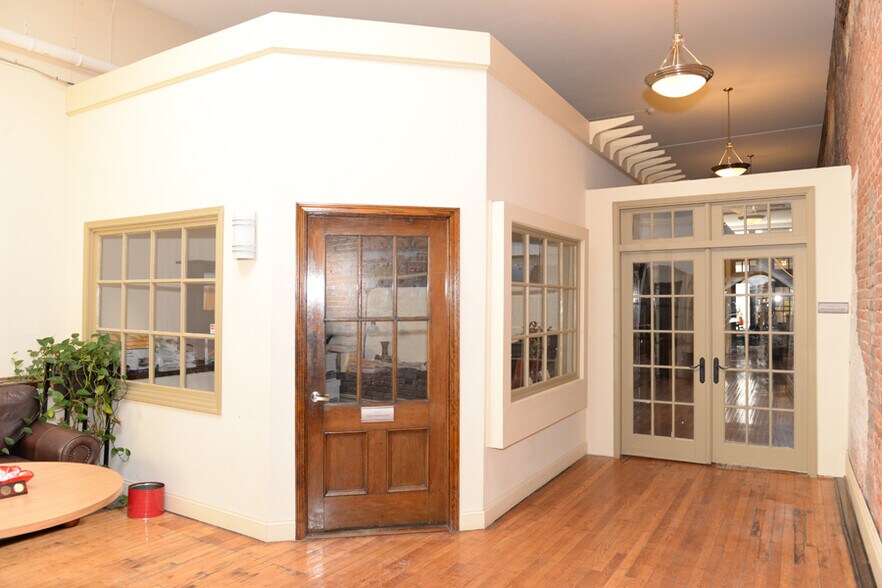 More Photos Of 523 Main St, Buffalo Storefront Retail Office For Sale