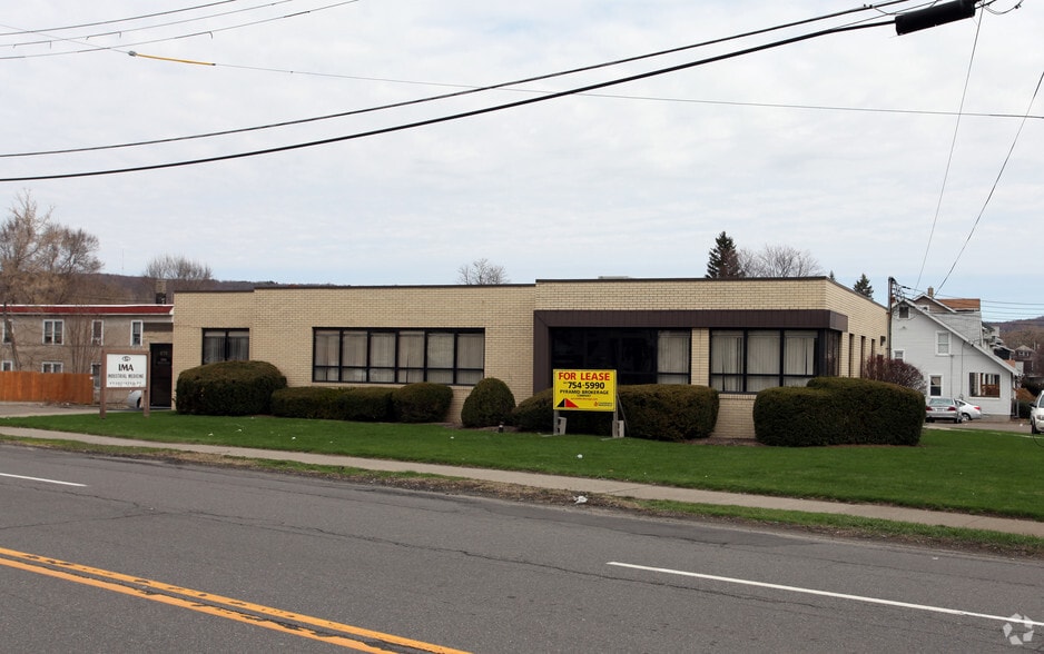 More Photos Of 679 Main St, Johnson City Medical For Sale