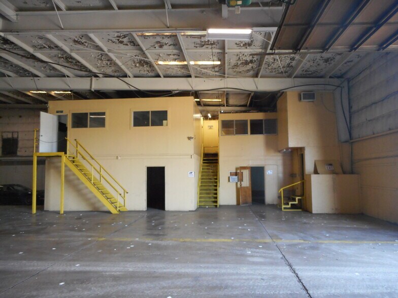 More Photos Of 5257 US ROUTE 22, Washington Court House Distribution For Sale