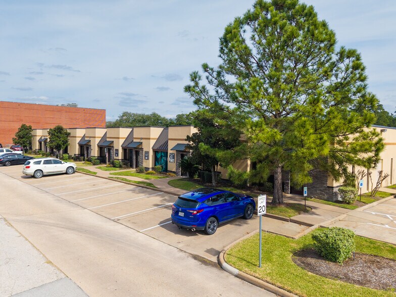 More Photos Of 18842 S Memorial Dr, Humble Medical For Sale