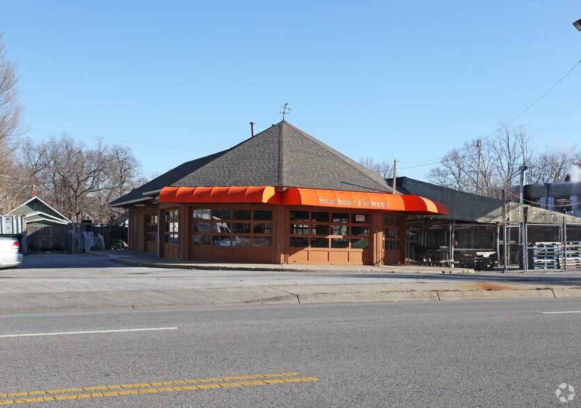 Primary Photo Of 4509 Rainbow Blvd, Kansas City Freestanding For Sale