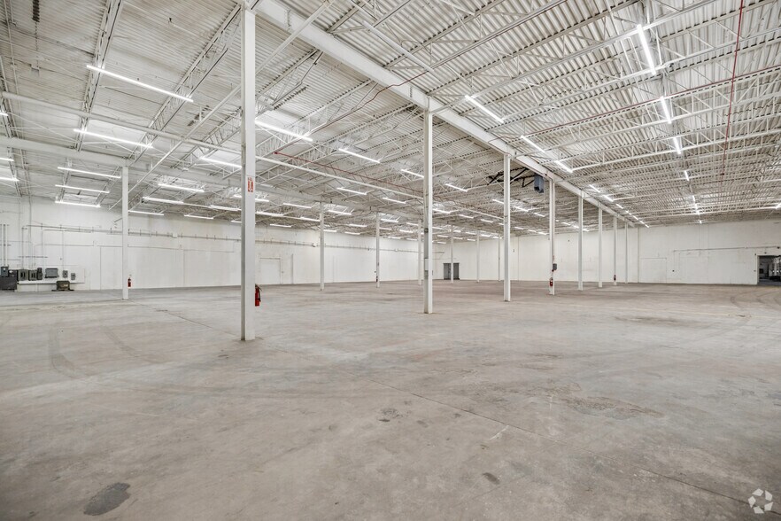 More Photos Of 6 Willow Rd, Ayer Warehouse For Lease