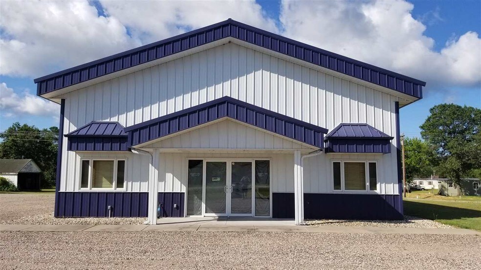 More Photos Of 1245 N Hwy 12/16 Hwy, Lyndon Station Flex For Sale