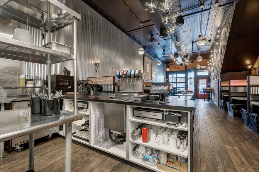 More Photos Of 620 S Calhoun St, Fort Wayne General Retail For Sale