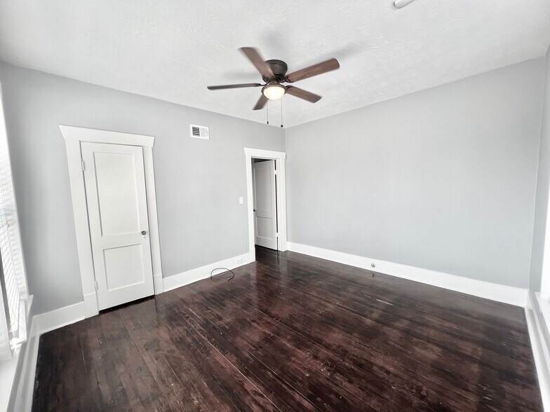 More Photos Of 741 E 9th St, Houston Office Residential For Lease