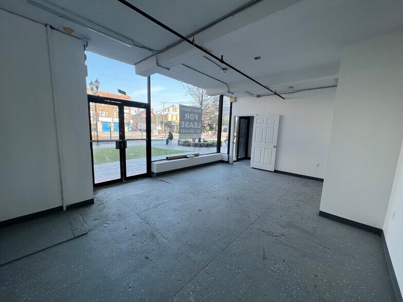 More Photos Of 872 Bergen Ave, Jersey City Apartments For Lease