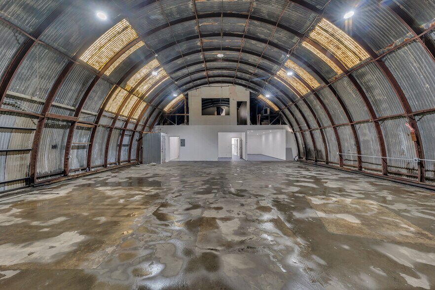 More Photos Of 1626-1640 Pine St, Oxnard Warehouse For Sale