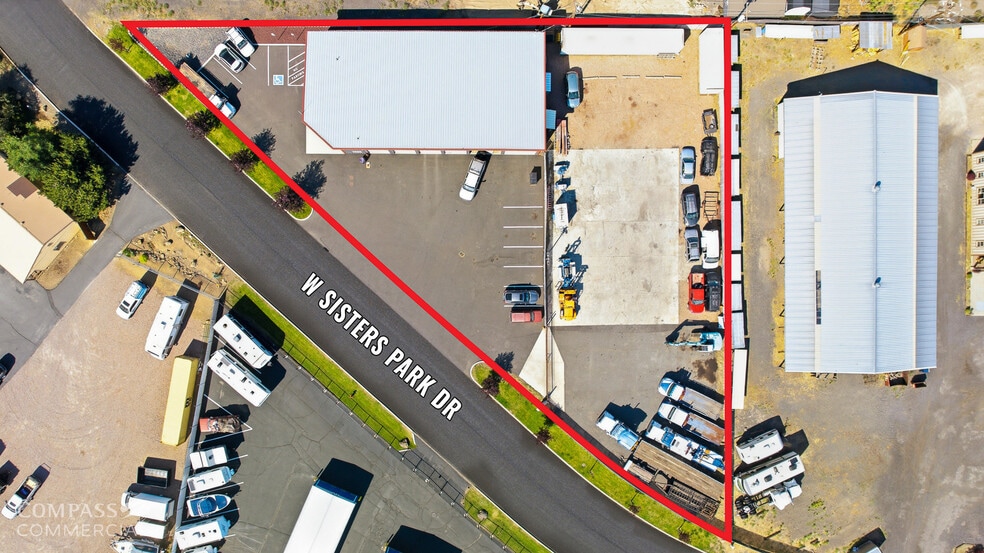 More Photos Of 188 W Sisters Park Dr, Sisters Warehouse For Sale