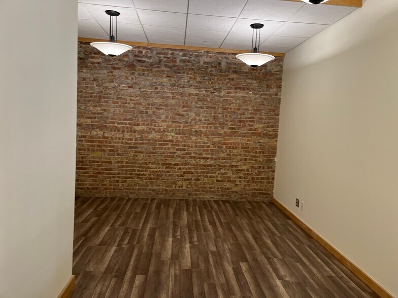 More Photos Of 6613-6621 Ogden Ave, Berwyn Storefront Retail Office For Sale