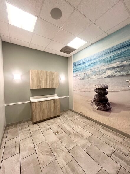 More Photos Of 1060 Cypress Pky, Kissimmee Medical For Lease