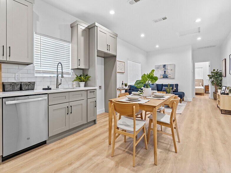 More Photos Of 308 S Laurel St, Santa Ana Apartments For Sale