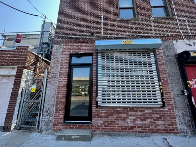 More Photos Of 13520 Liberty Ave, South Richmond Hill Office For Lease