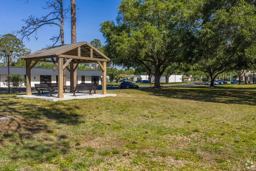 More Photos Of 1530 Kingsley Ave, Orange Park Unknown For Lease