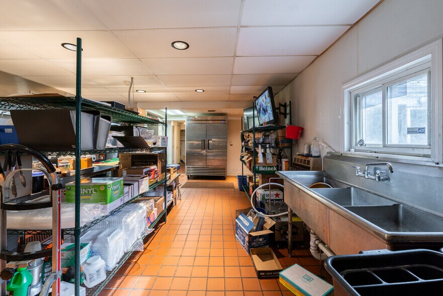 More Photos Of 1019 Norwich Rd, Plainfield Restaurant For Sale
