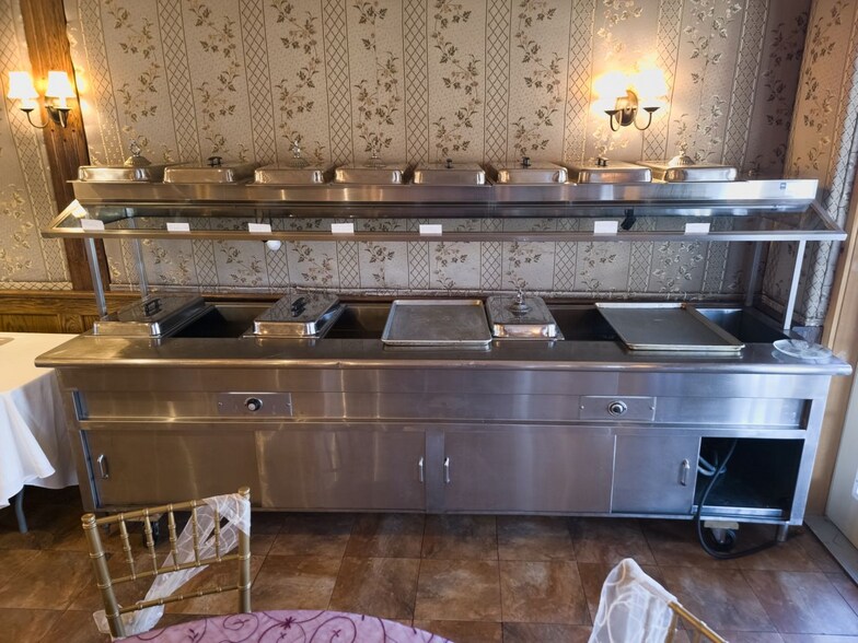 More Photos Of 15 Berkley Rd, Barnesville Restaurant For Sale